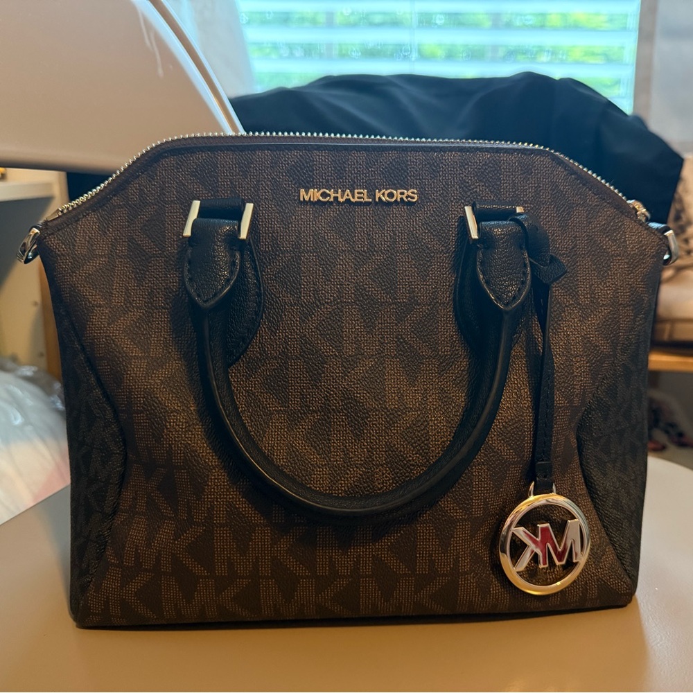 Micheal Kors Small Bag